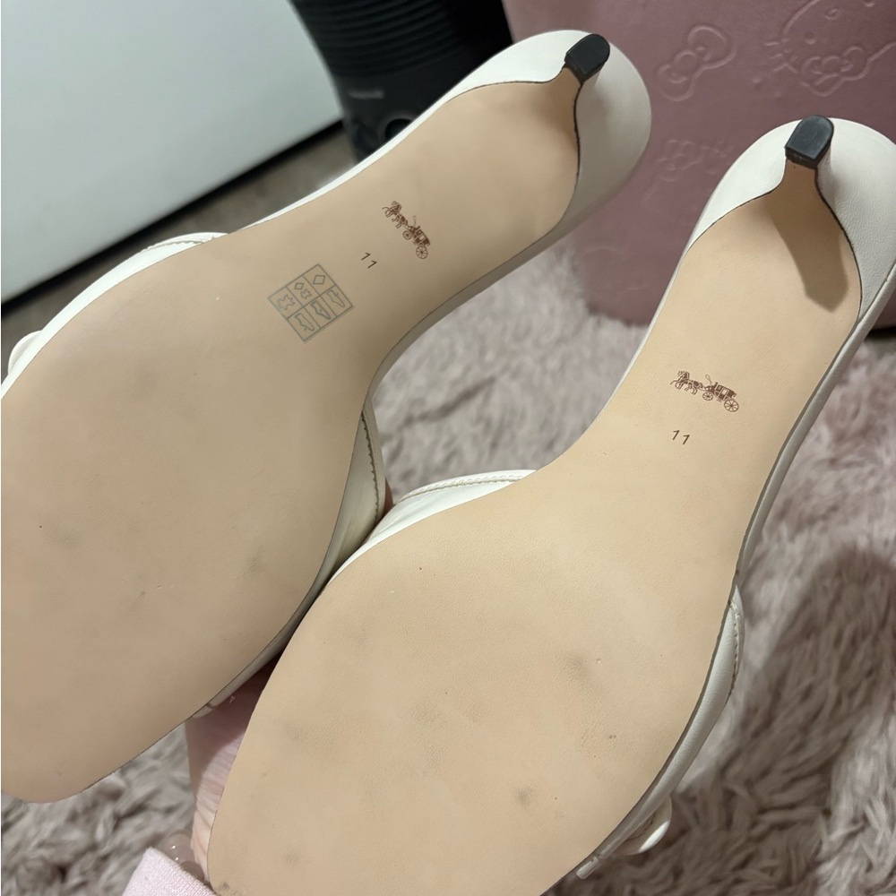 Coach Women's Margot Heels - Picture 4 of 5